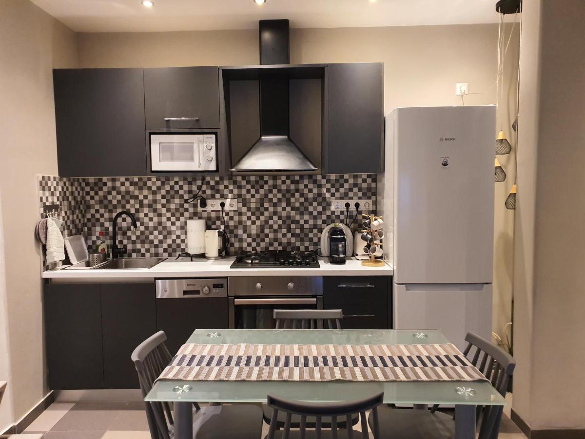 Lukas-2 B/R Luxurious Flat With Veranda Leilighet Athen Eksteriør bilde