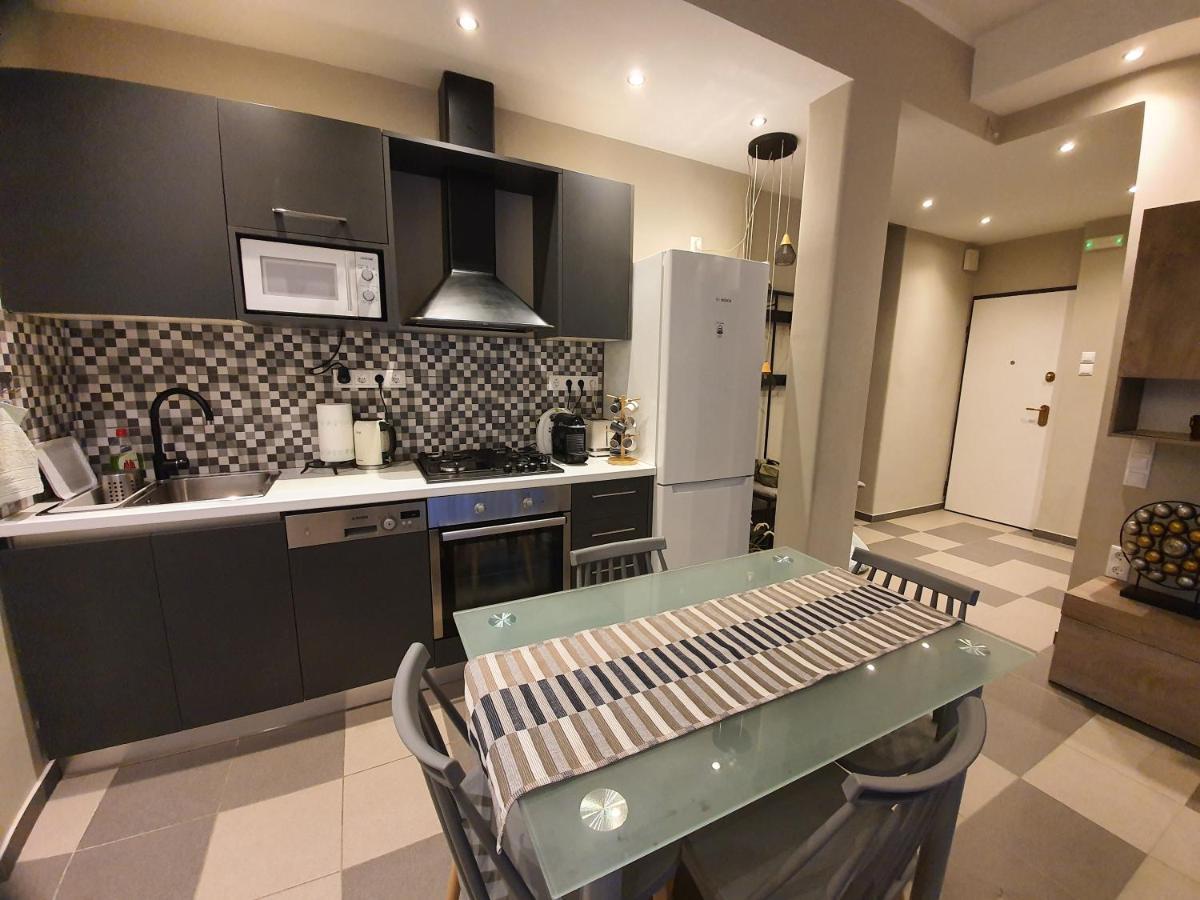 Lukas-2 B/R Luxurious Flat With Veranda Leilighet Athen Eksteriør bilde
