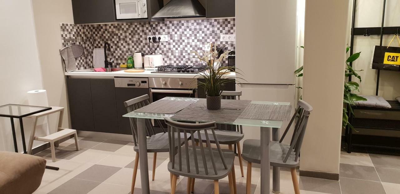 Lukas-2 B/R Luxurious Flat With Veranda Leilighet Athen Eksteriør bilde